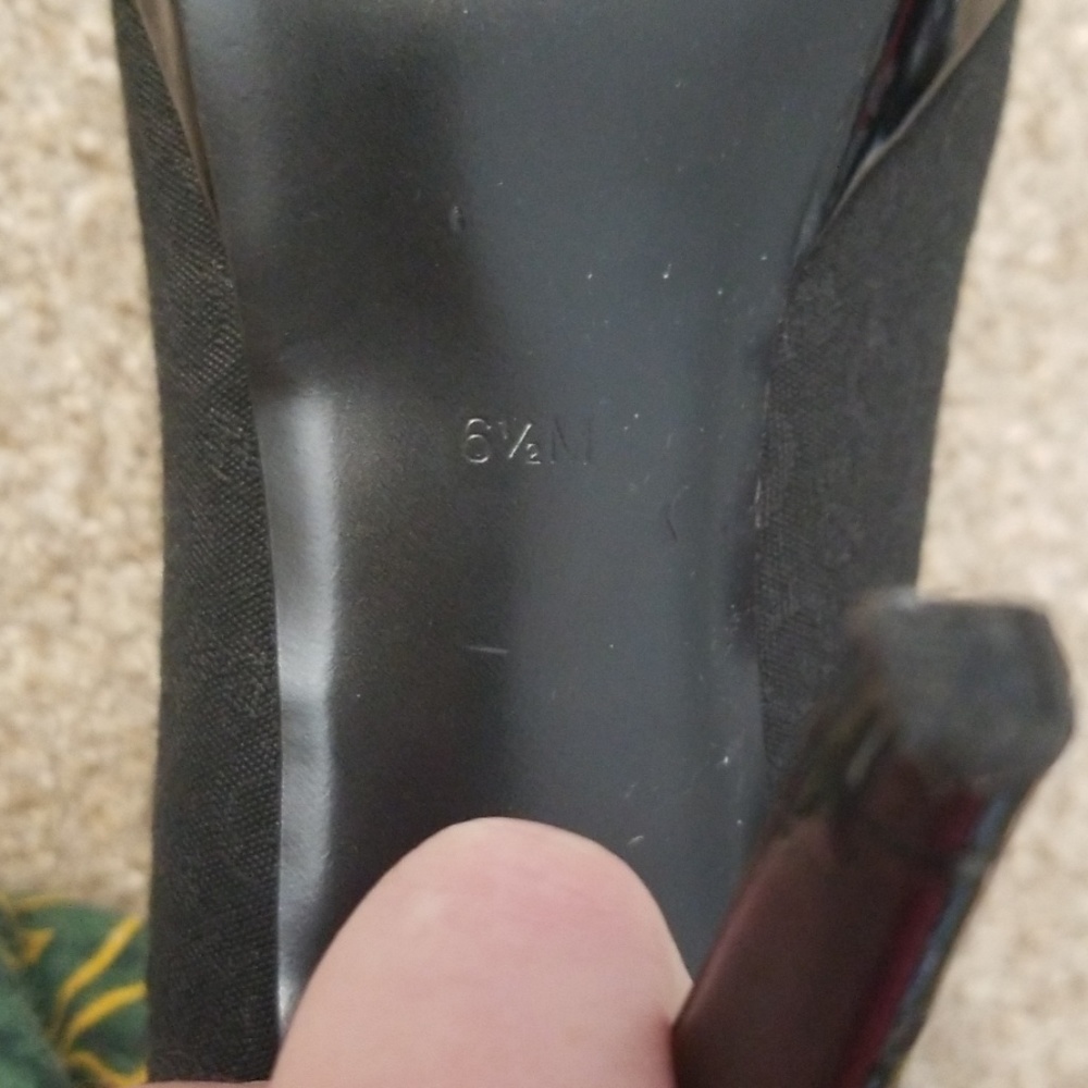 High Heels - Picture 5 of 7